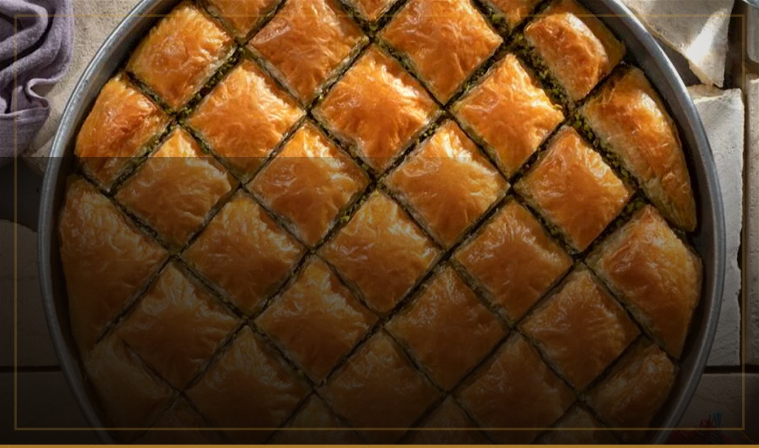 Özel Kare <br> Tepsi Baklava
